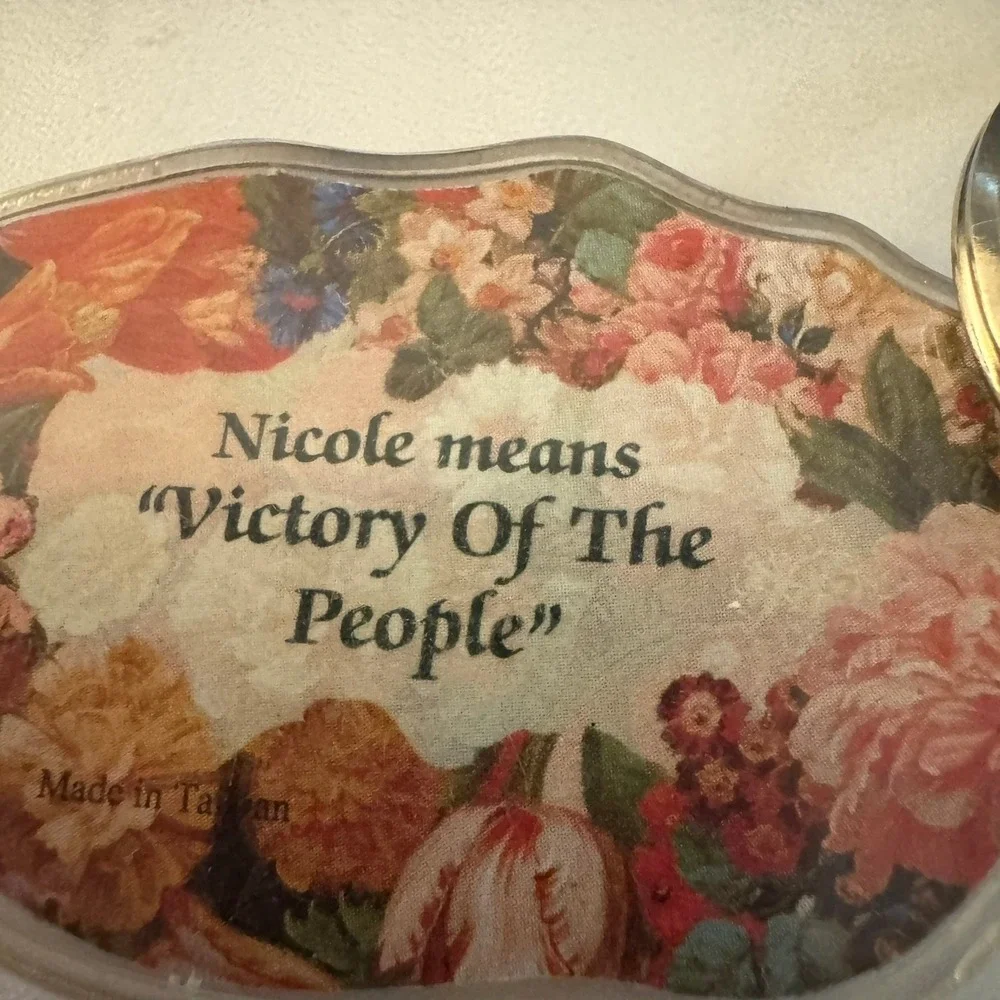 Nicole Name Keychain Floral Print Vintage Meaning Victory‎ Of The People